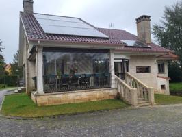 Chalet en venta en Nigrán photo 0