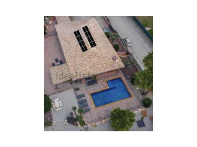 Chalet en venta en Sant Julià de Ramis photo 0