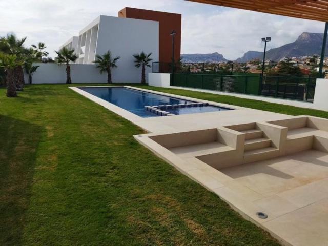 Adosada en venta en Calpe, Calpe photo 0