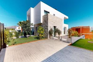 Chalet en venta en Polop, Polop photo 0