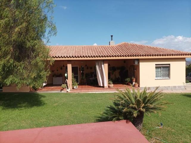 Casa con terreno en venta en Alhaurín el Grande, Alhaurín el Grande photo 0
