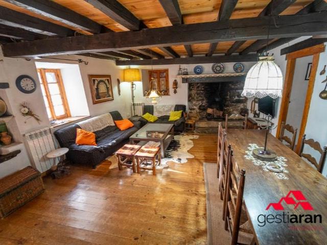 Casa en venta en Naut Aran photo 0