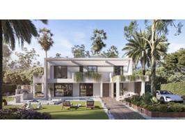 Casa con terreno en venta en Manilva photo 0