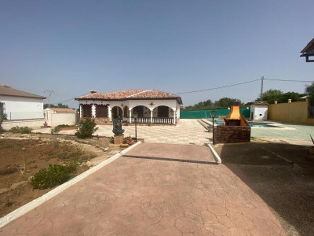 Chalet en venta en Setenil de las Bodegas photo 0