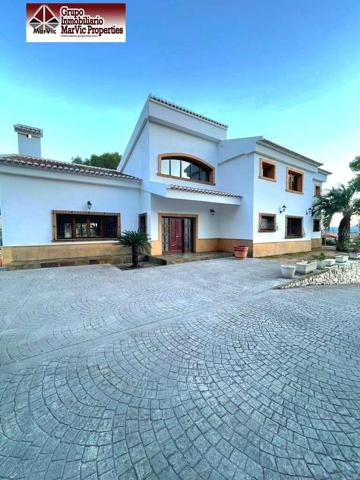 Chalet en venta en Gandia, Marxuquera photo 0