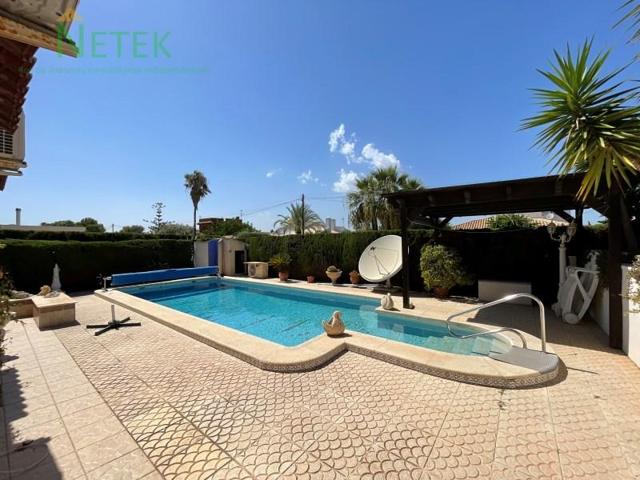 Chalet en venta en Orihuela photo 0