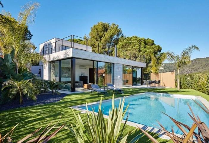 Casa en venta en Lloret de Mar, Cala Canyellas photo 0