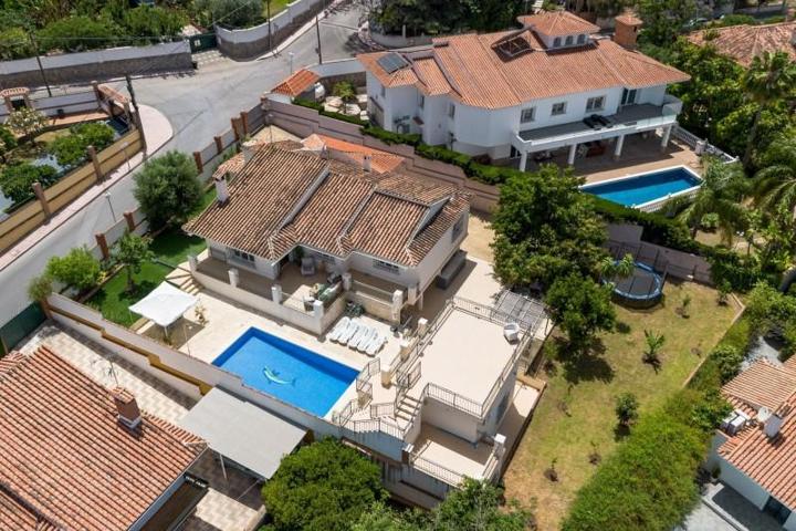 Chalet en venta en Alhaurín de la Torre photo 0