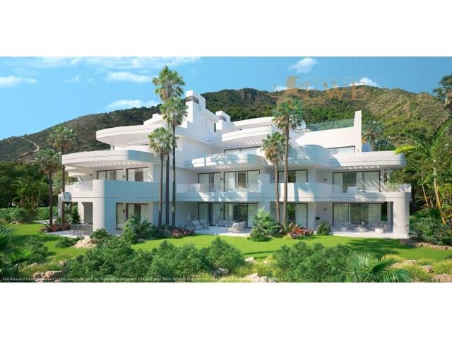 Apartamento en venta en Marbella, Las Lomas de Marbella Club photo 0