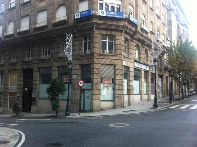 Local comercial en venta en Vigo, Areal photo 0