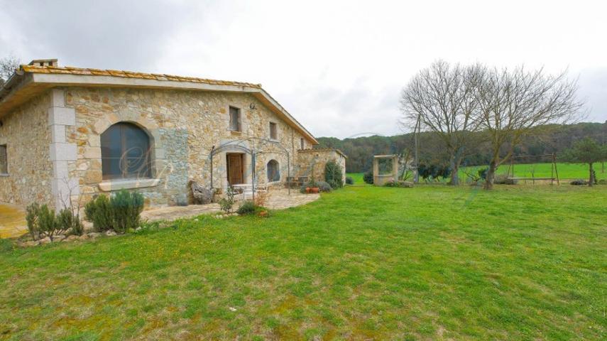 Chalet en venta en Caldes de Malavella, Caldes de Malavella photo 0