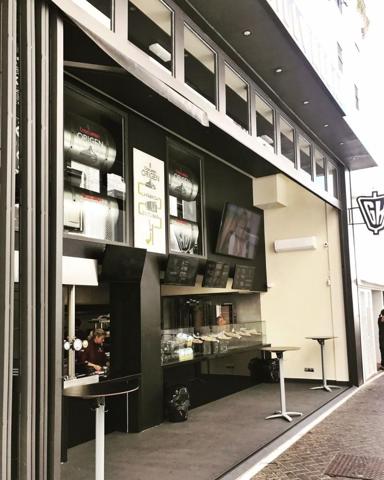 Local comercial en venta en Marbella, Puerto - Puerto Banús photo 0