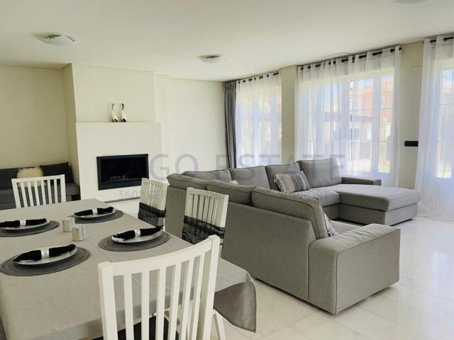 Chalet en venta en Finestrat photo 0