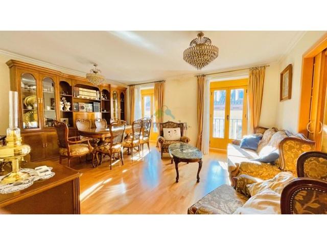 Apartamento en venta en Madrid, Palacio photo 0