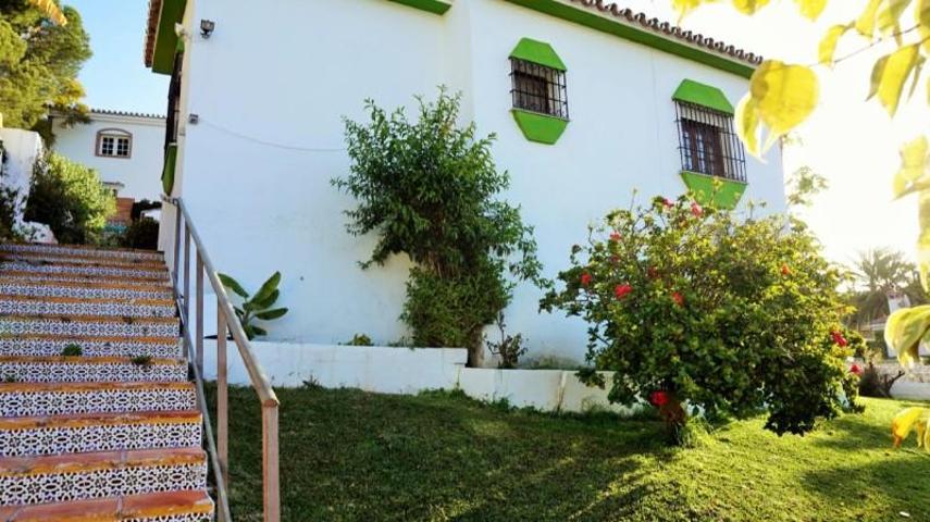 Chalet en venta en Benalmádena, Arroyo de la Miel photo 0