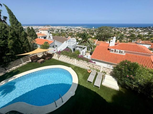 Chalet en venta en Denia photo 0