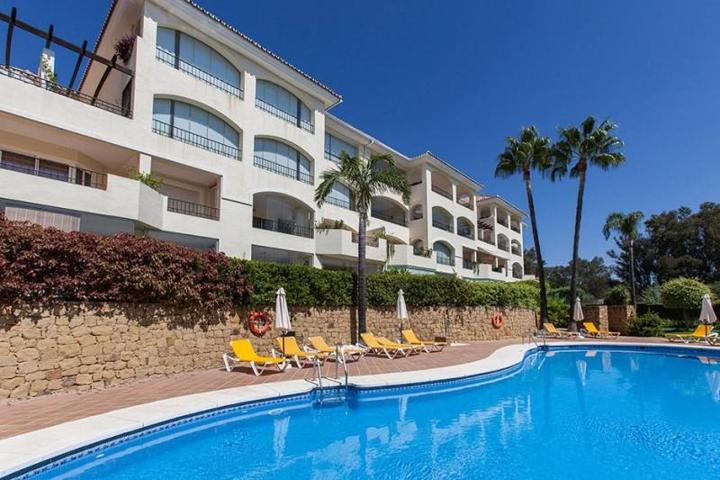 Apartamento en venta en Marbella, Marbella Este photo 0