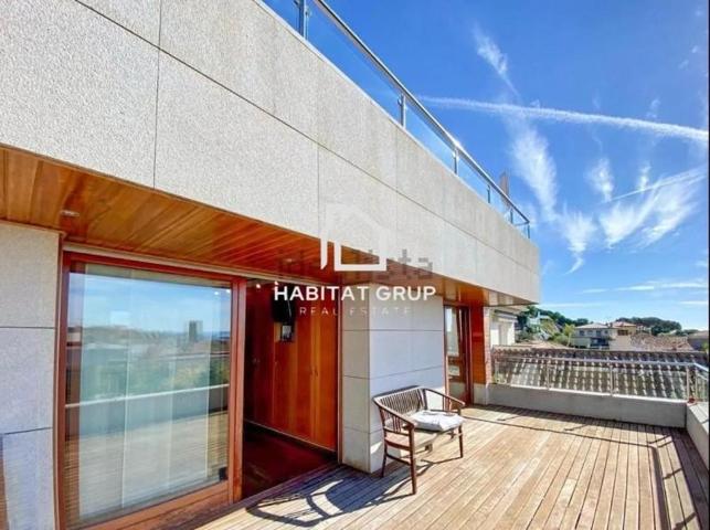 Chalet en venta en Blanes photo 0