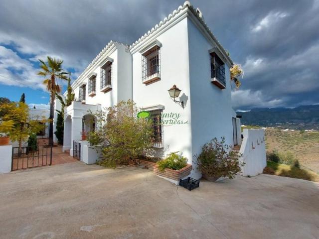 Casa con terreno en venta en Torrox, Torrox photo 0