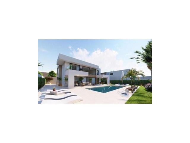 Chalet en venta en Manilva photo 0