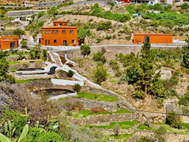 Casa con terreno en venta en Granadilla de Abona photo 0