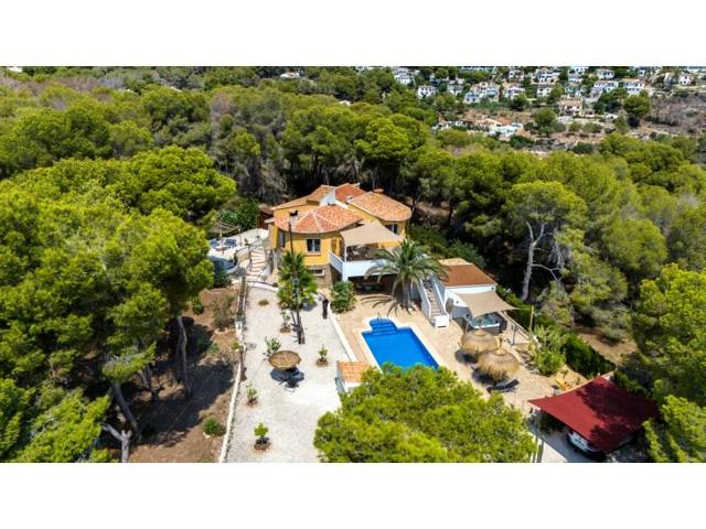 Chalet en venta en Benissa photo 0