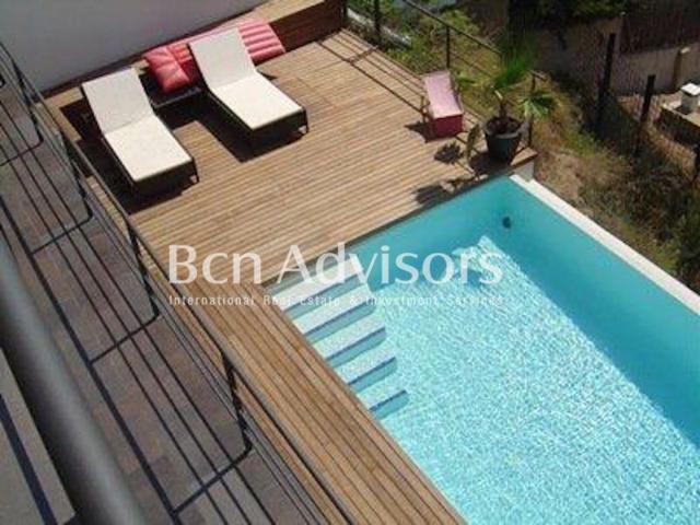 Casa en venta en Alella, Alella photo 0