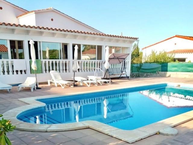 Chalet en venta en Alaior photo 0