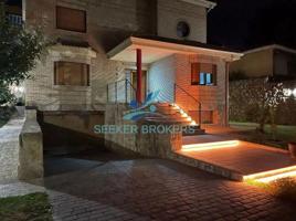 Chalet en venta en Madrid, Madrid photo 0
