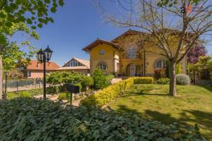 Chalet en venta en Egüés, Gorraiz photo 0