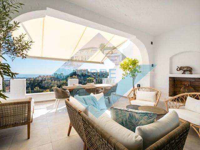 Duplex en venta en Benahavís photo 0