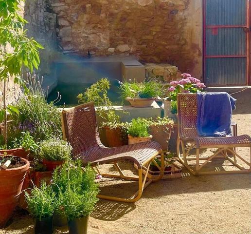 Casas de pueblo en venta en Barberà de la Conca photo 0