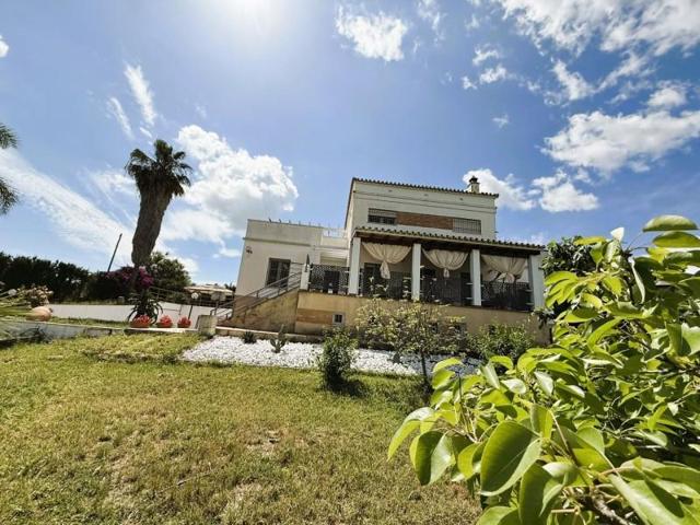 Chalet en venta en Alhaurín de la Torre photo 0