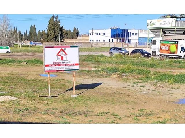 Terreno en venta en Úbeda photo 0