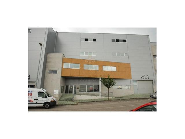 Nave industrial en venta en Vigo photo 0