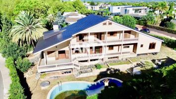 Chalet en venta en Bétera photo 0