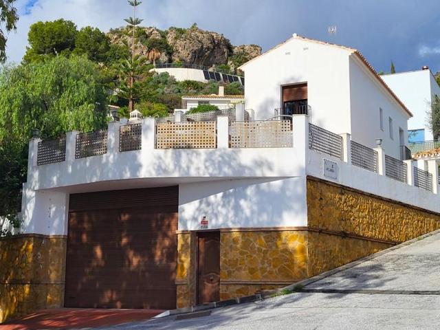 Chalet en venta en Benalmádena photo 0