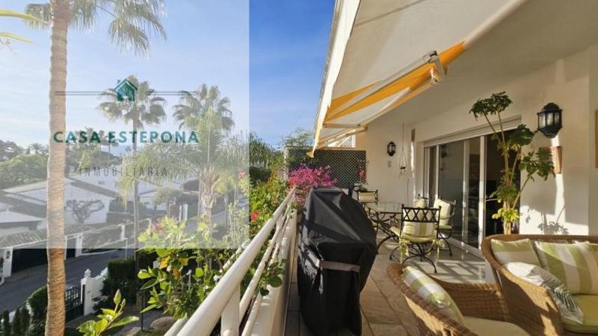 Aticos en venta en Marbella, Guadalmina Baja photo 0