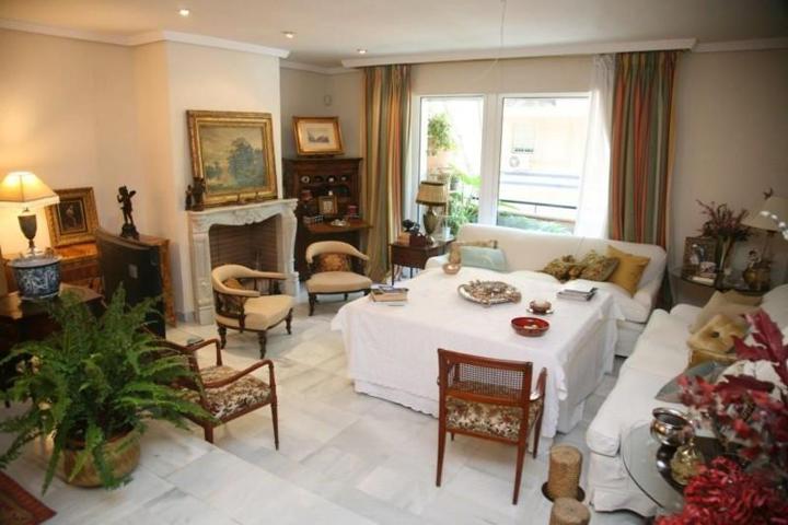 Piso en venta en Sevilla, Porvenir - Felipe II photo 0