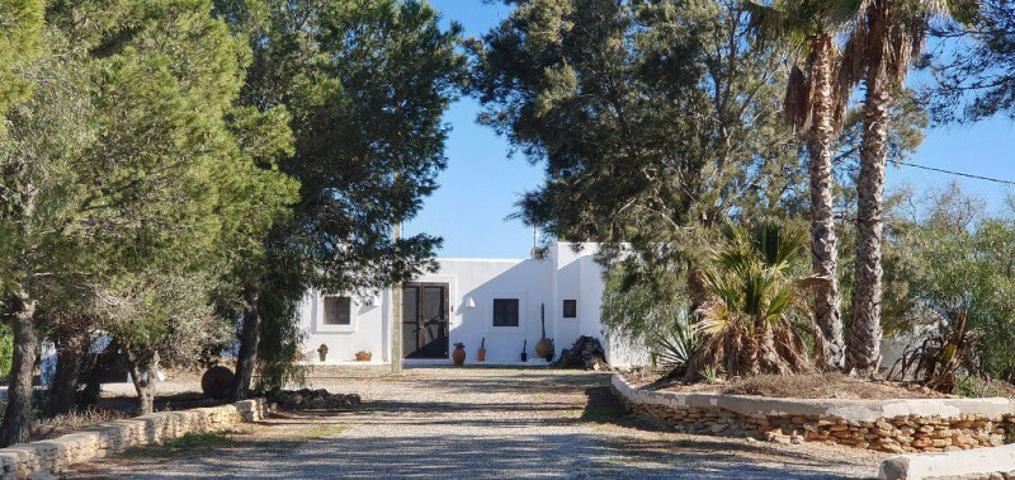 Casa con terreno en venta en Carboneras, Aguamarga photo 0