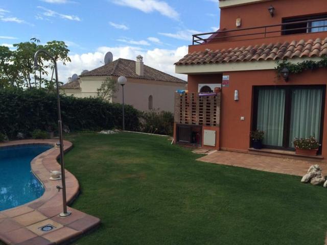 Bungalow en venta en Manilva, Manilva photo 0