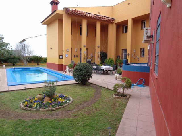 Chalet en venta en Córdoba, Arruzafa photo 0