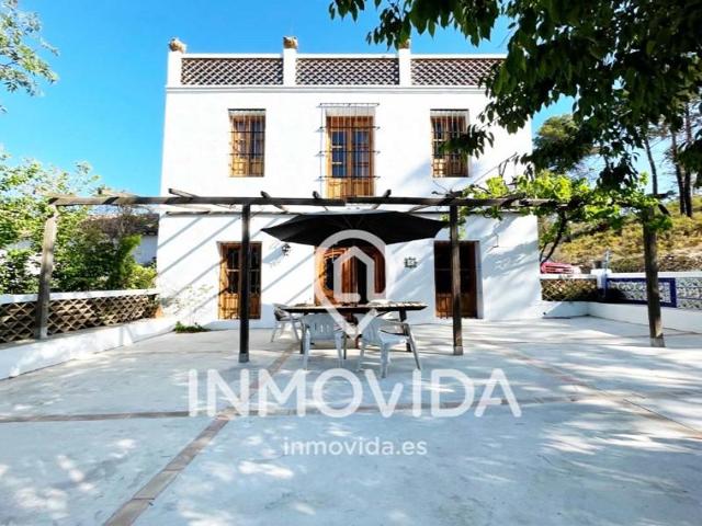 Casa con terreno en venta en Enguera photo 0