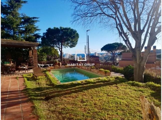 Chalet en venta en Castell-Platja d'Aro photo 0