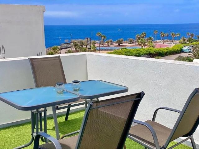 Edificio en venta en Santiago del Teide photo 0