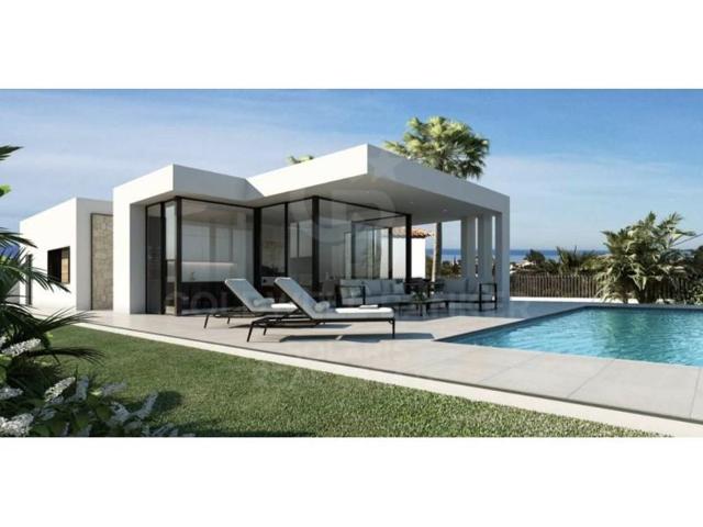 Chalet en venta en Denia photo 0