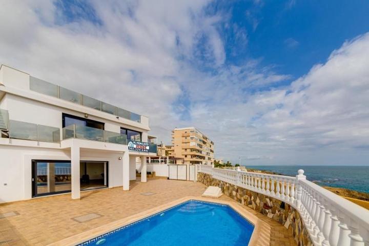 Chalet en venta en Torrevieja, Cabo cervera photo 0