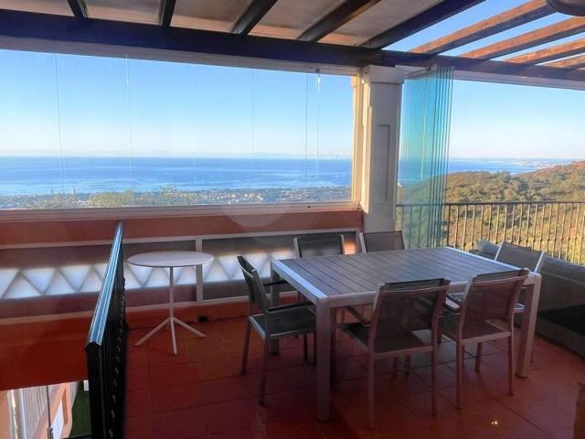 Adosada en venta en Marbella, Marbella Este photo 0