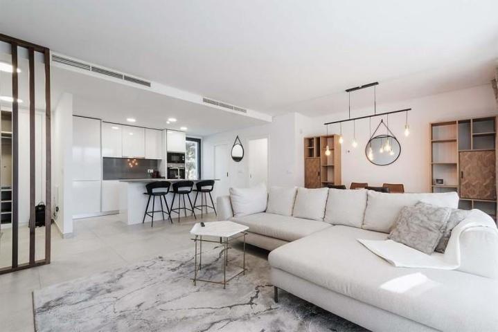 Aticos en venta en Benahavís, Benahavis photo 0