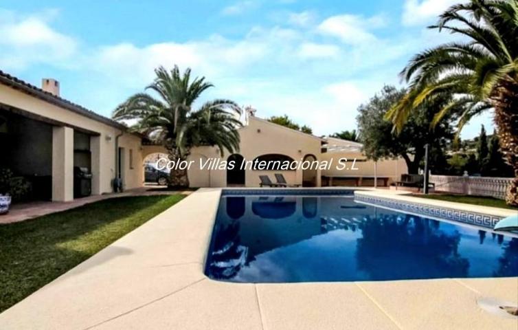 Chalet en venta en Benissa photo 0